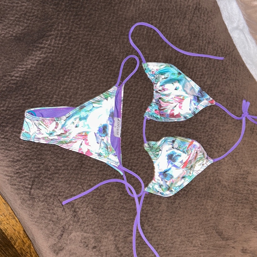 Icon swim bikini size small